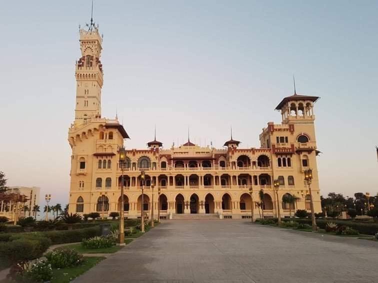 Sea & Garden View At Al-Muntazh Towers - إطلاله علي البحر و حدائق قصر المنتزه Apartment อเล็กซานเดรีย ภายนอก รูปภาพ